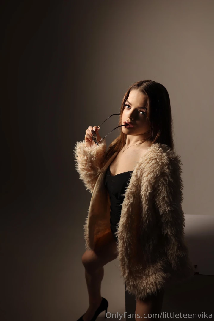 Dressed or undressed - how do i look better 