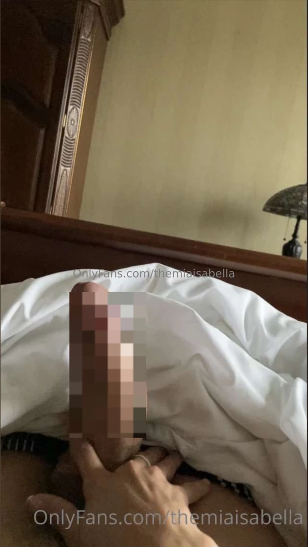 Going live and live chat messaging now what time est would you like to 