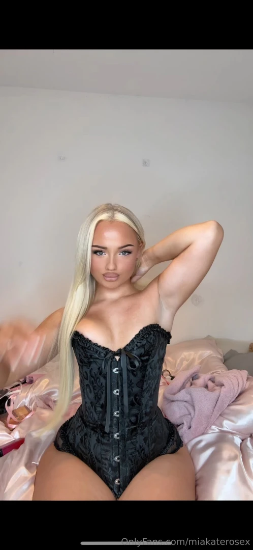 Black blue or pink u choose xx 