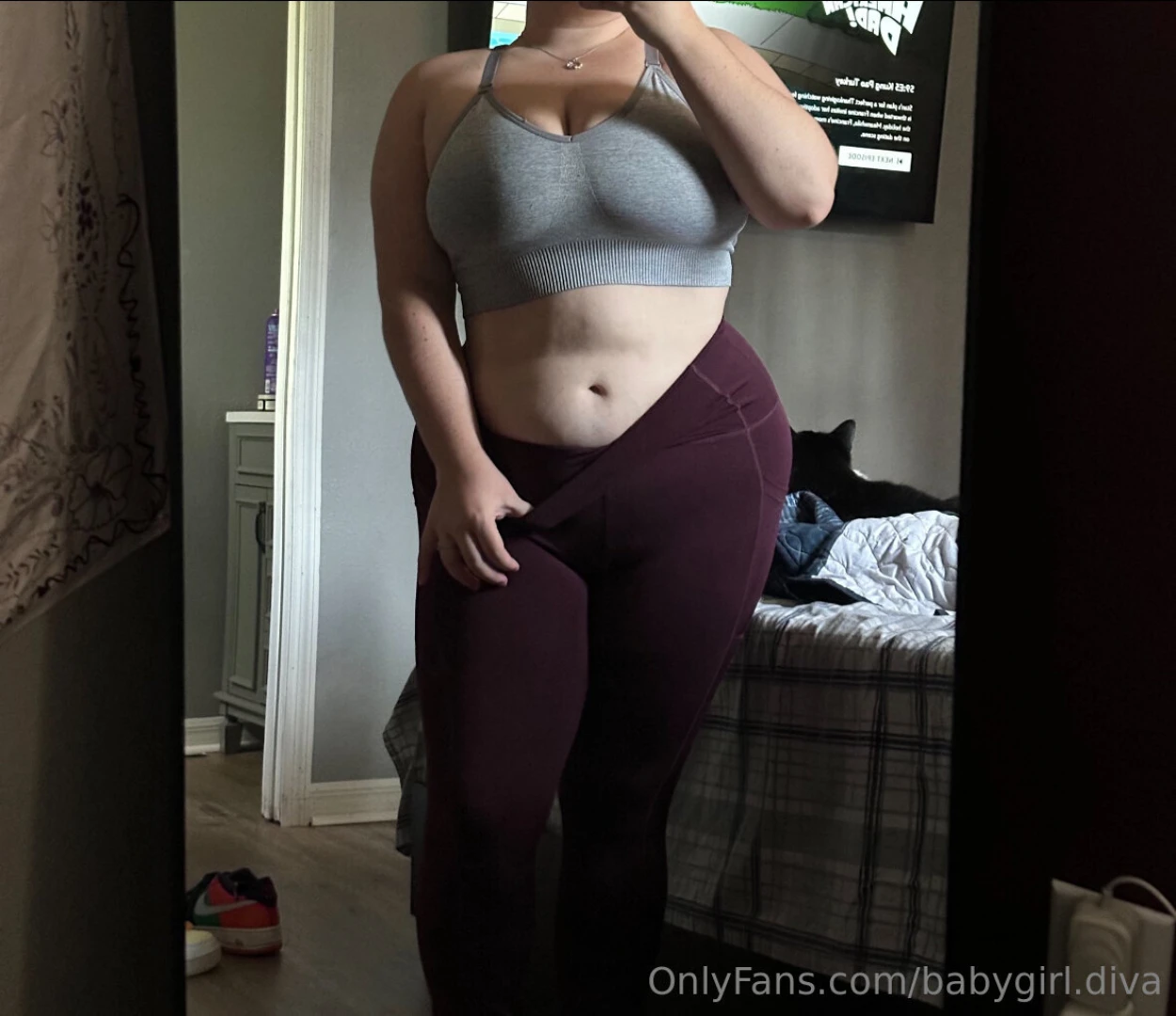 Someone buy the micro bikini off my throne wishlist so i can make more 