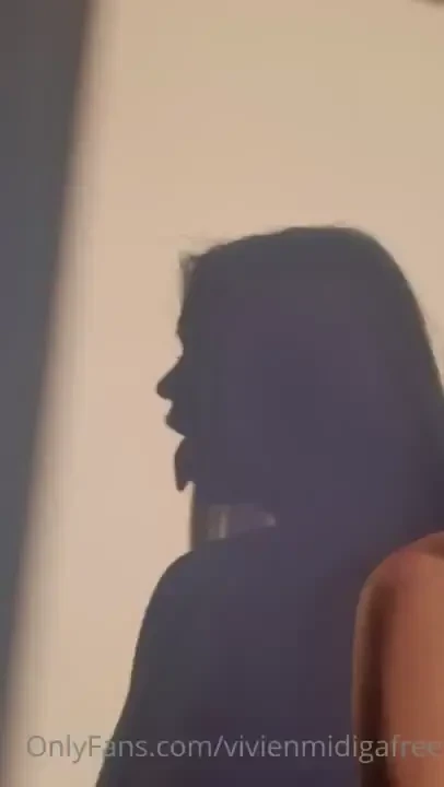 I like to tease but this shadow looks incredibly sexy right 