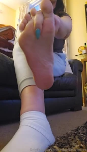 Foot fetish cream up my massive size 12 feet with me mmmmm yesss it