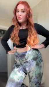 When i wear leggings i get horny