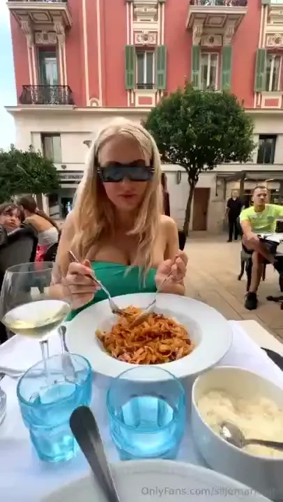 I love food want more of this 