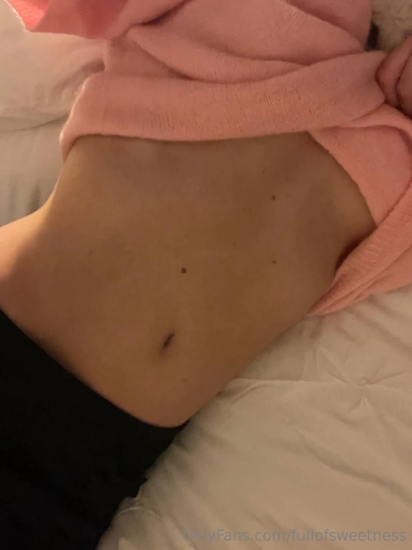 Tu pr f res avec ou sans viens dm pour voir la photo sans mon haut 