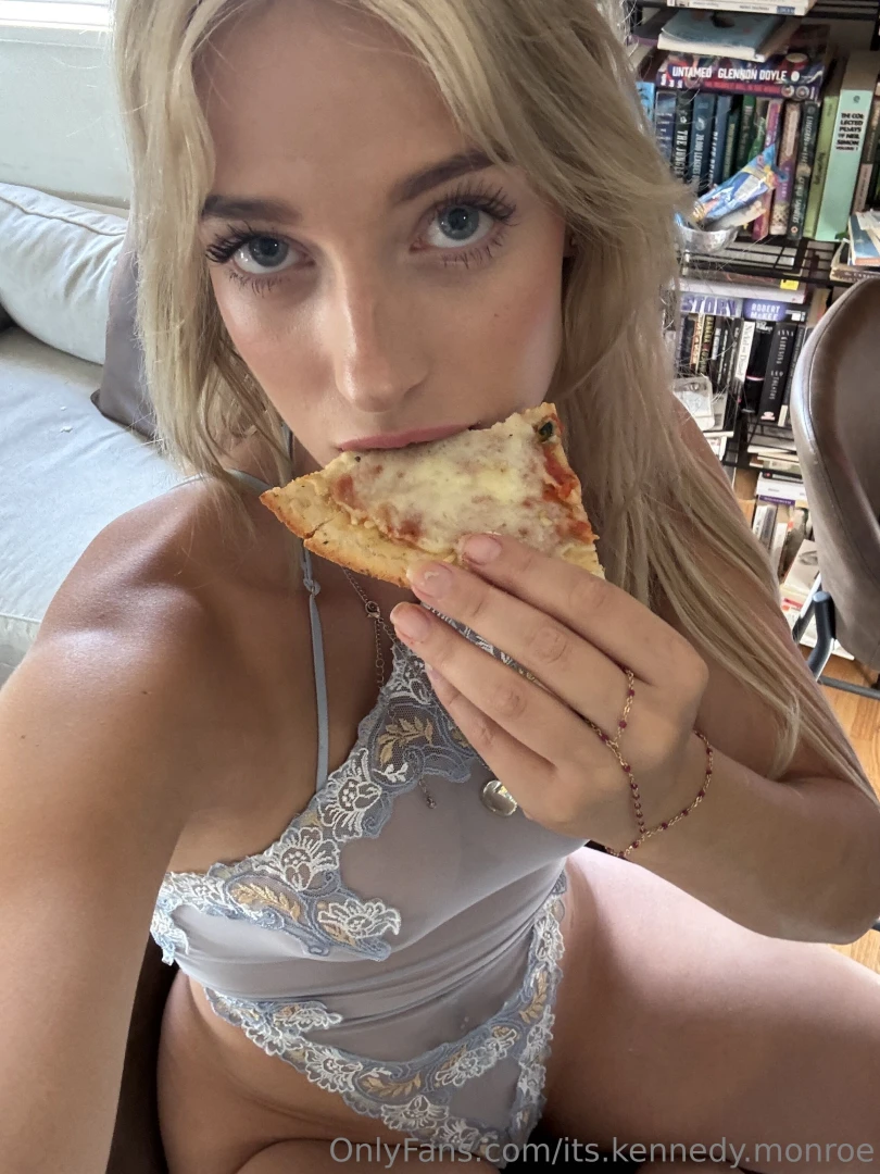 Eating pizza after building a bed in lingerie summerhayzz helped me part 3 