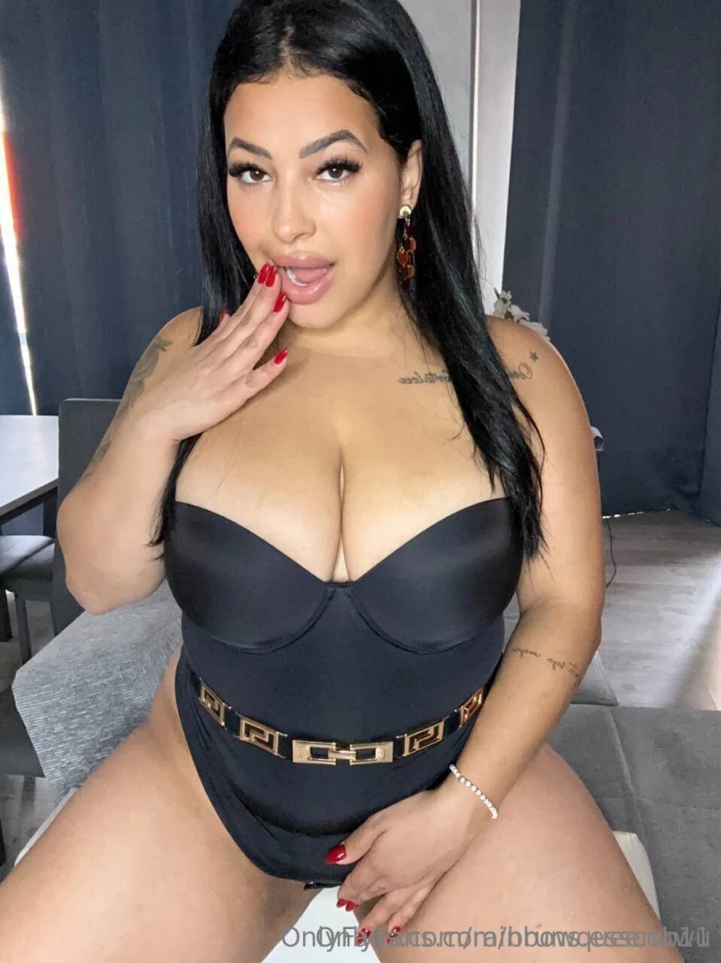 Follow my sweetie onlyfans com bruns esscob11 c5 she will drive you 