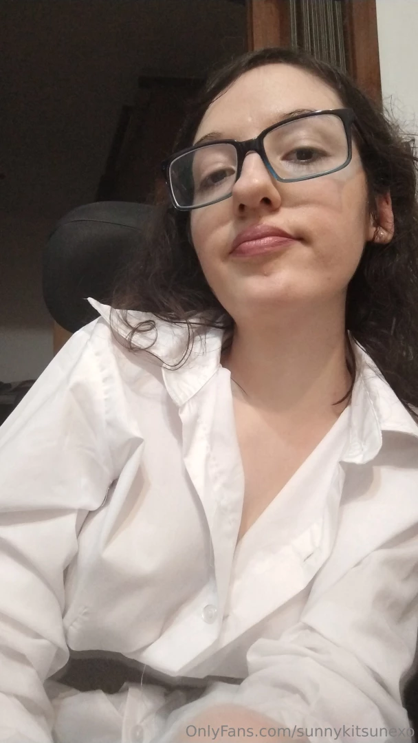 I wanted to try a sexy corporate look maybe its silly but i hope you 