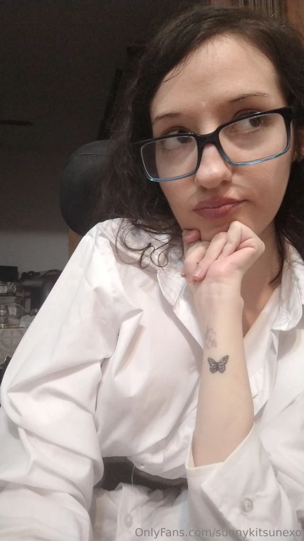 I wanted to try a sexy corporate look maybe its silly but i hope you part 2 