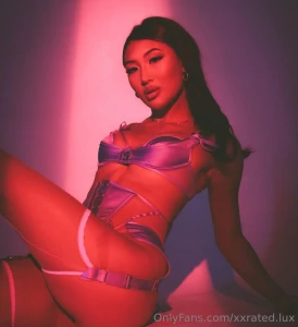 Wanna late night freak dm me now for unlimited sexting sessions on