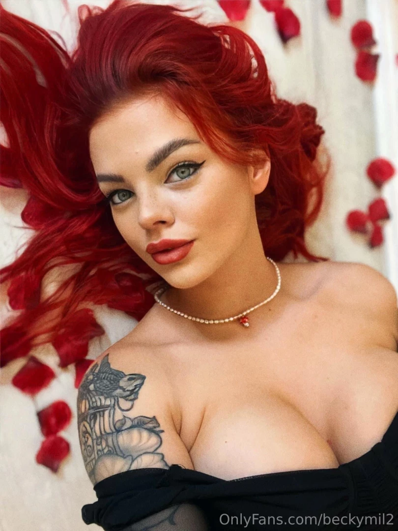 Roses are red violets are blue i m feeling so horny just for you 