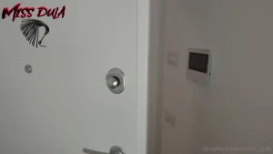 Role play qui sar una babysitter severa ingaggiata dalla mamma di