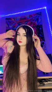 What do you like to do when you are alone share your favorite part 2