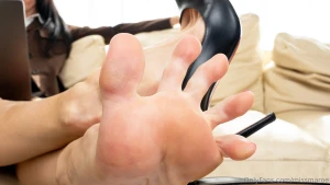 Full photo set of my business suit soles with lots of arching in my part 3