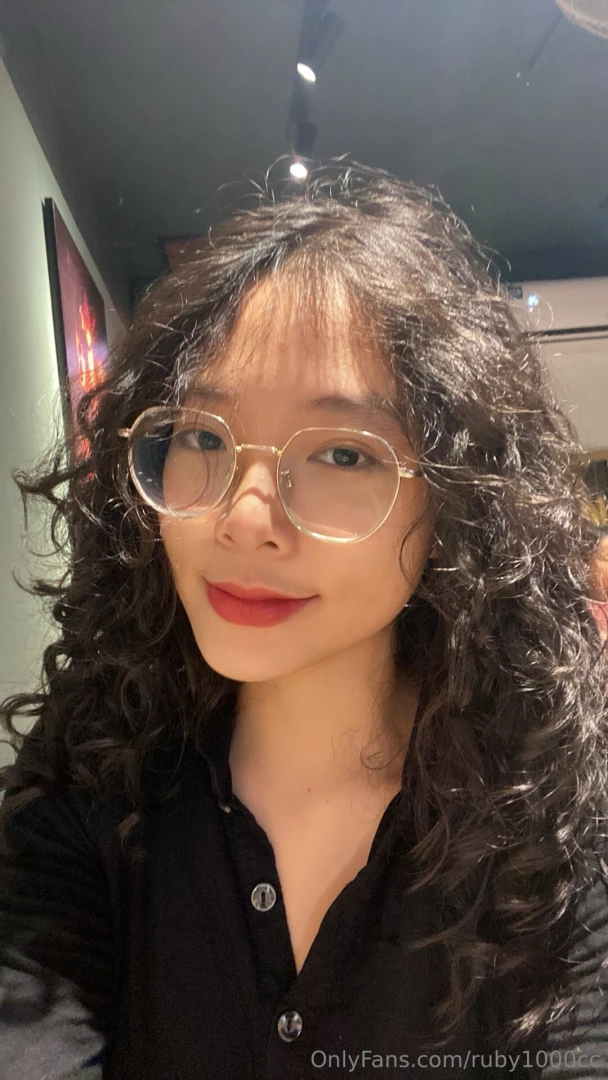 You think i have pretty eyes 