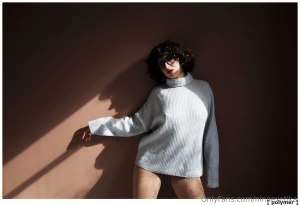 Algunas fotos que me tomaron la ltima primavera en sweater y desnuda part 4