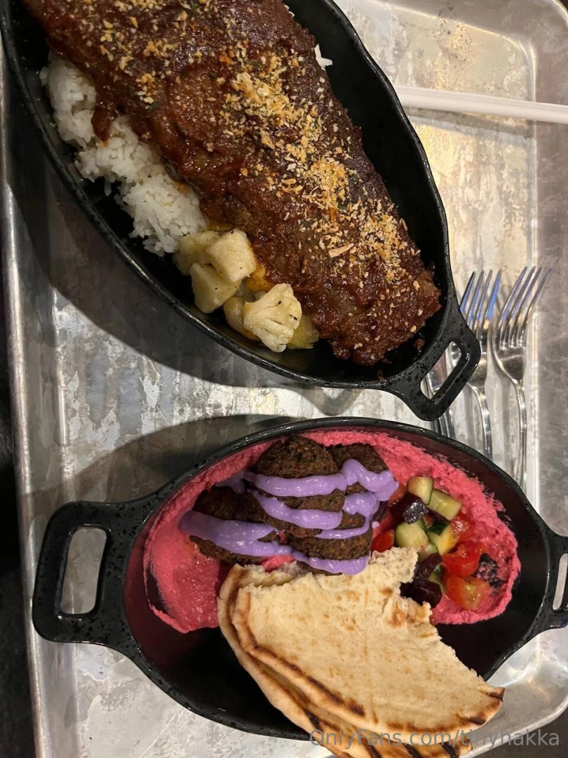 Went back to docking bay imo best food in disney its so freaking good 