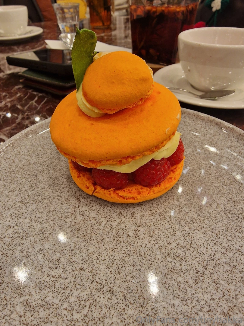 Had the cutest ever clementine macaron today it was a cute street part 1 