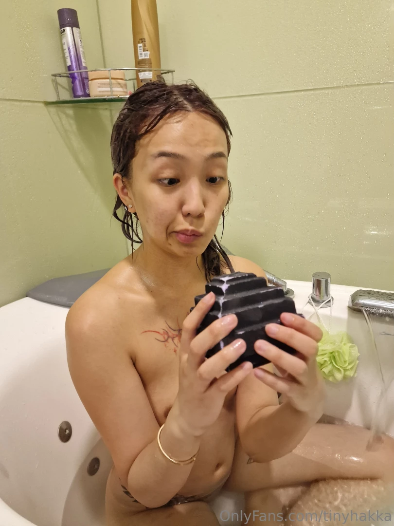 Derpy selfie of me trying lush s latest ender dragon minecraft 