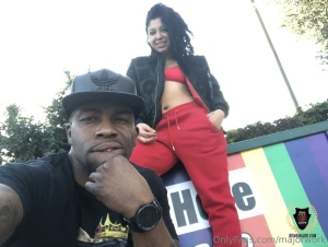 Blazing with selena i was walking around the city on the lookout for a part 1