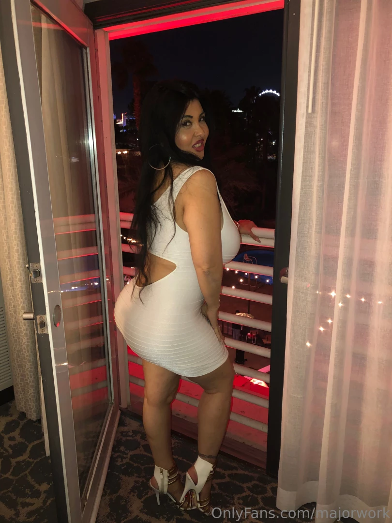 Pornstar fantasy i was walking around late night after a convention 