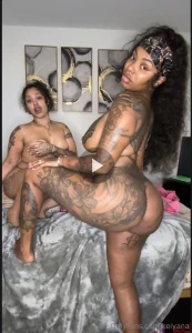 2 girls 1 live creaming pussy play kissing amp moreeeeeee unlock me