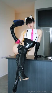 Hoah hands up citizen i am officer glitter from sex dept i got a part 5