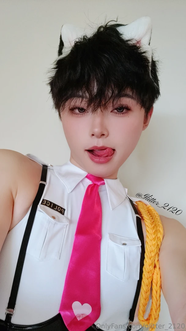 Hoah hands up citizen i am officer glitter from sex dept i got a part 4 