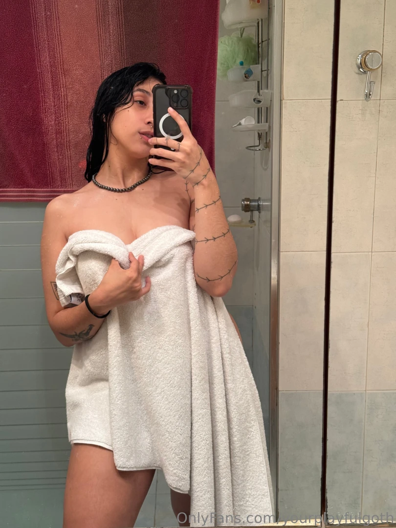Lets take a shower together fuck me in the process 