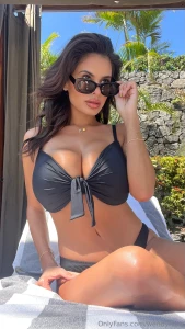 Stop and stare- i dare ya