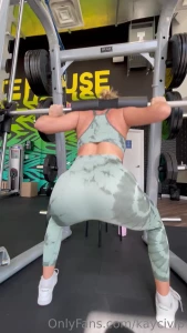 kayci - Pov u c me at the gym and i ask u to take a vid of me squaring hows my 