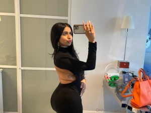 Hi babies happy friday honestly i love long sleeve dresses but i hate