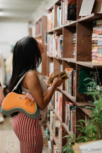 Love the way this skirt hugs my booty