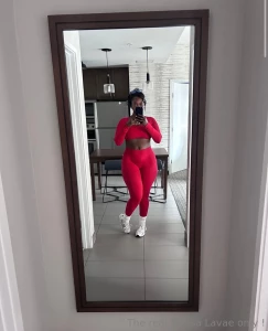 Want to see my pussy while i m working out