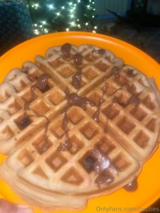 Cookin with cuuties chocolate waffle part 1