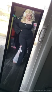 E girl or big titty goth girlfriend i can do them both part 1