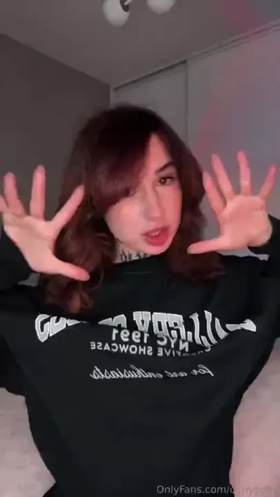 I m simply wearing a face mask what more could you want 