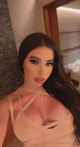 Hit my dms babe i m online