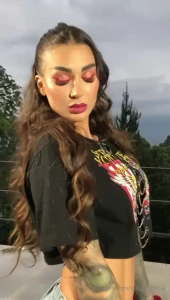 What content do you like the most solo bg or lesbian