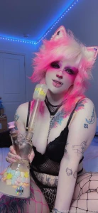 You been working so hard why not take a break and smoke a bowl with me