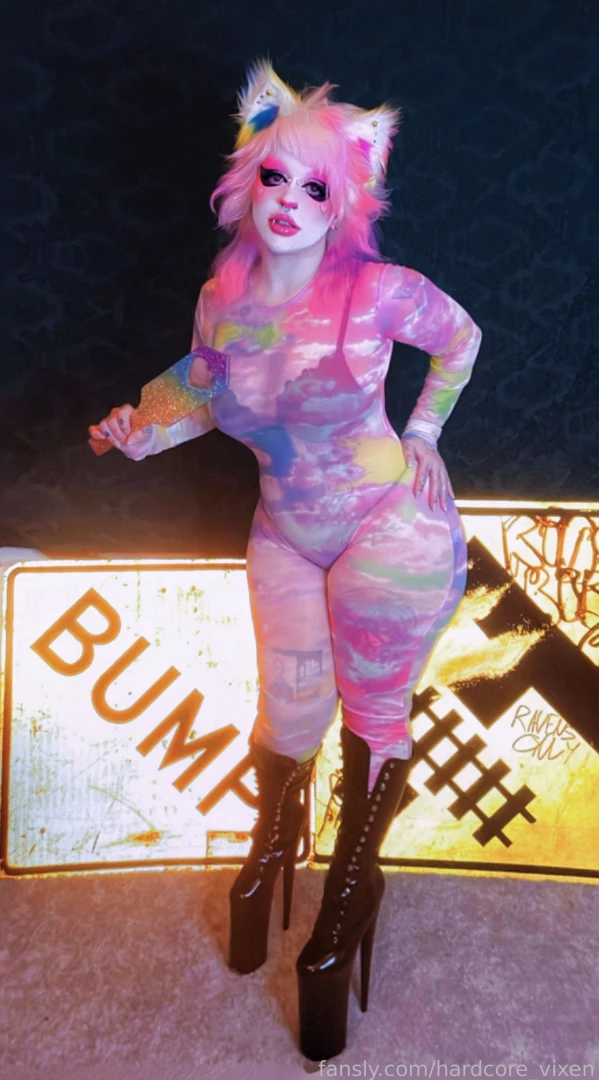 Could u handle this foxxx fyp furry trans intersex petplay boots heels 