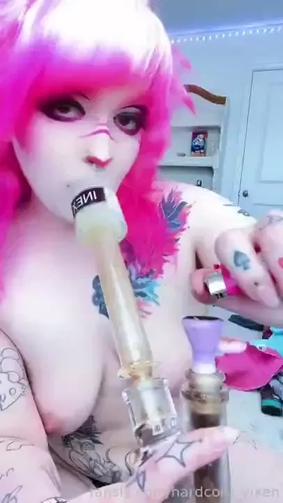 Will u cum smoke a bowl with me w fyp intersex trans smoking stoner part 16 