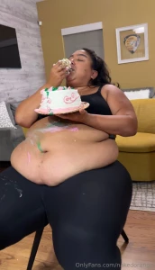 Eating cake until i pop