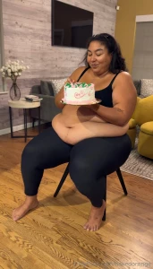 Eating cake until i pop part 3