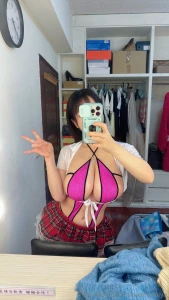 Here s a close-up of my outfit from the other day what do you think of