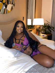 Hey baby come and sign the profile of my sis official_savannah she is part 46