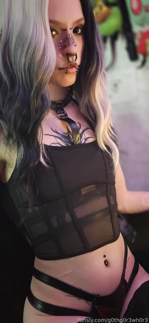 New menu 3 -comment for customs pictures 15 for 3 lewd pics 10 for 5 part 1 