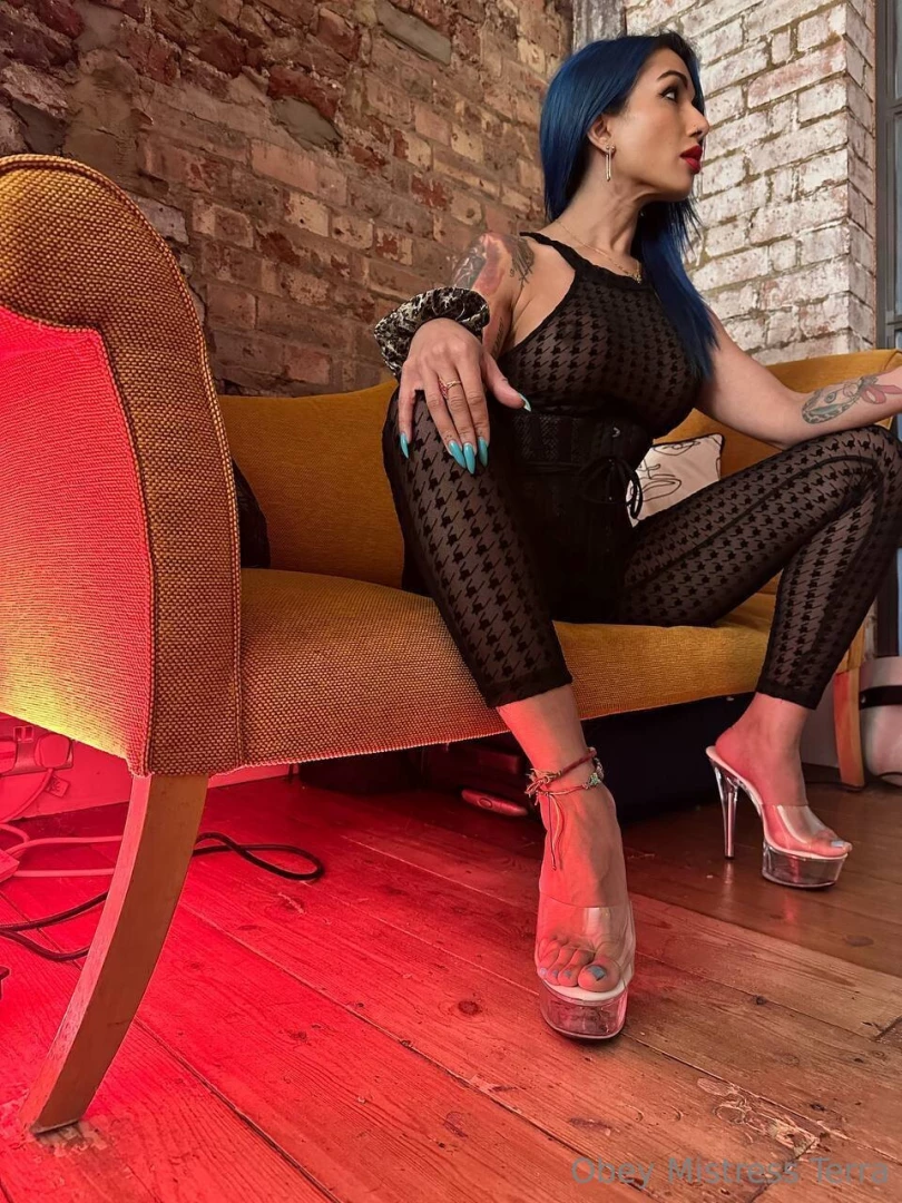 Wow penelope knows how to take control onlyfans com goddesspenelope part 1 