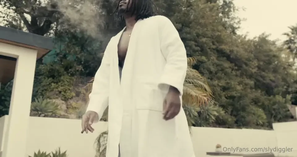 A lonely day in the hollywood hills i woke up horny with alot on my 