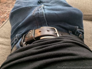 Skinny jeans bulge shots